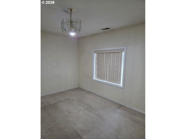 17329 Se ALDER St, Portland, OR 97233