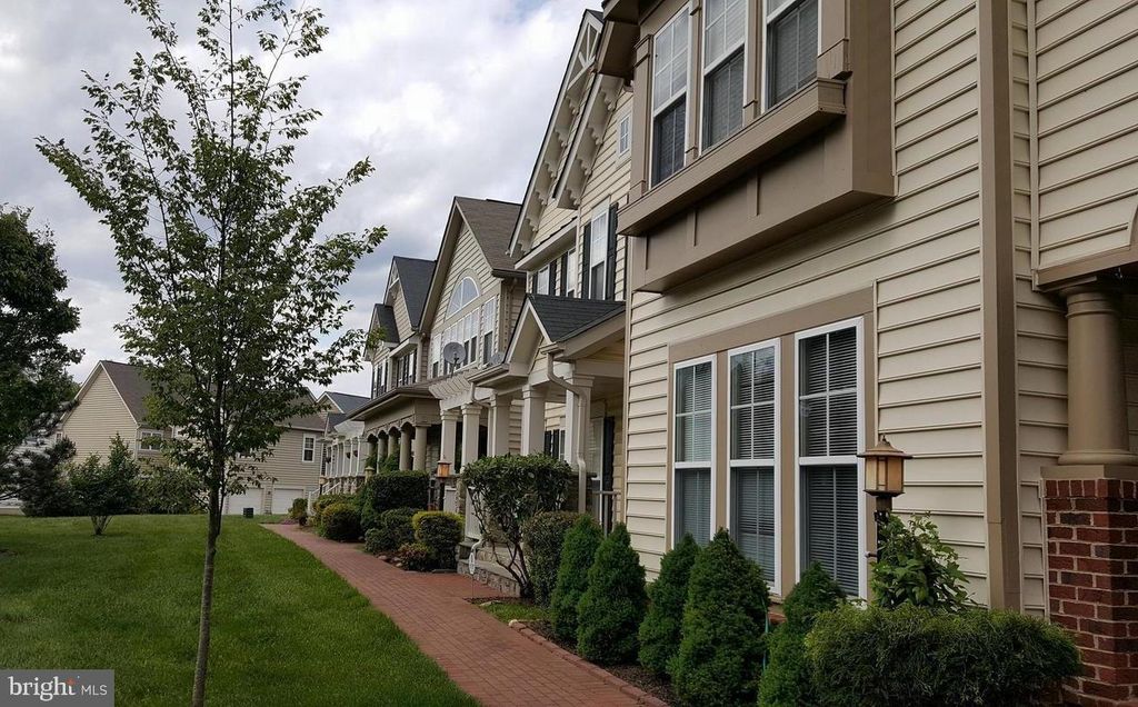 9163 STONE GARDEN, Lorton, VA 22079