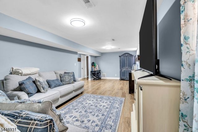 14 Arlington Dr, Howell Twp., NJ 07731
