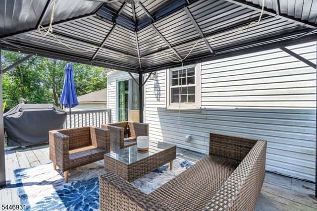14 Arlington Dr, Howell Twp., NJ 07731