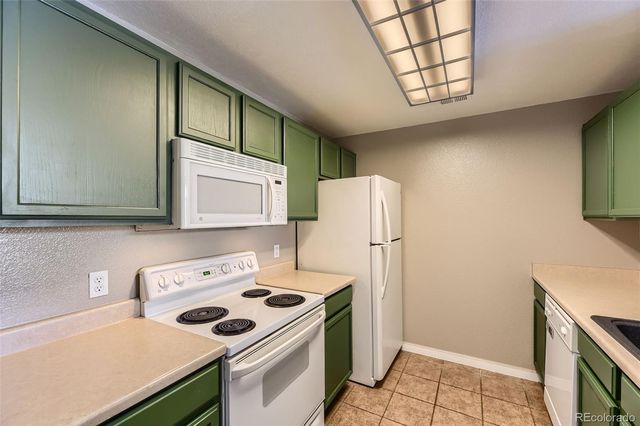 7440 S Blackhawk Street 13-105, Englewood, CO 80112