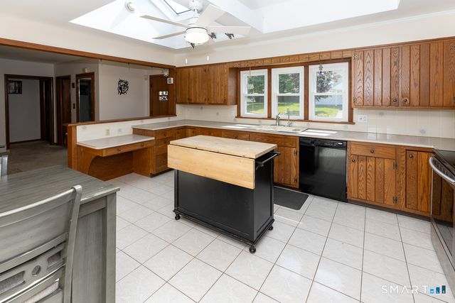22 Jordan Terrace, Waterford, CT 06385