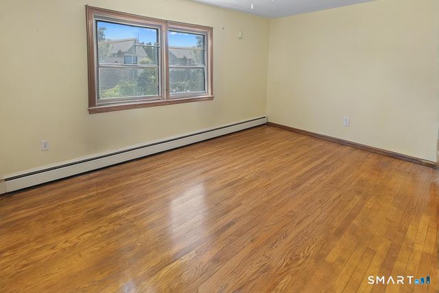 22 Jordan Terrace, Waterford, CT 06385