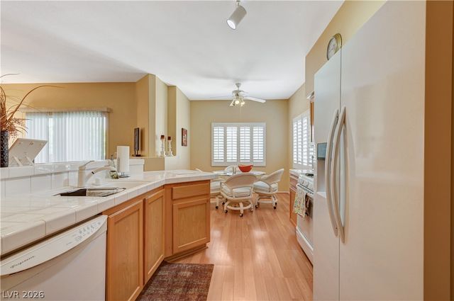 8501 West University Avenue 2102, Las Vegas, NV 89147