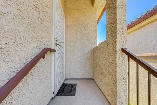 8501 West University Avenue 2102, Las Vegas, NV 89147