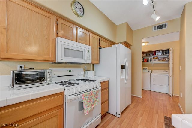 8501 West University Avenue 2102, Las Vegas, NV 89147