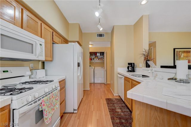 8501 West University Avenue 2102, Las Vegas, NV 89147