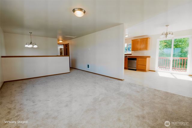 1031 E 43rd Street Ct, Tacoma, WA 98404