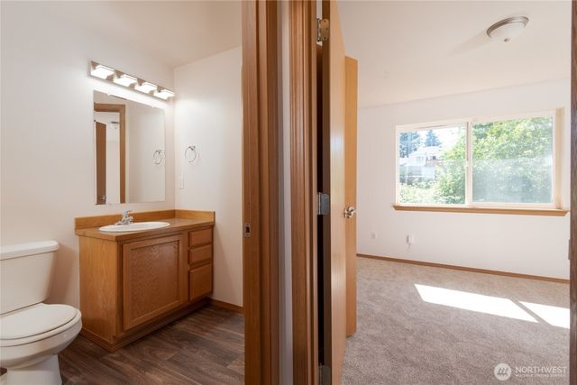 1031 E 43rd Street Ct, Tacoma, WA 98404