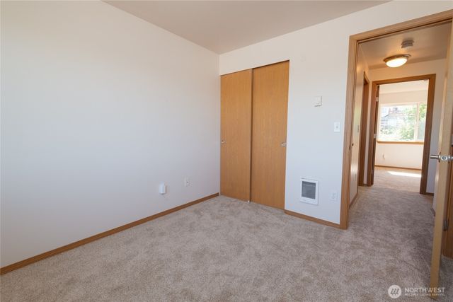 1031 E 43rd Street Ct, Tacoma, WA 98404