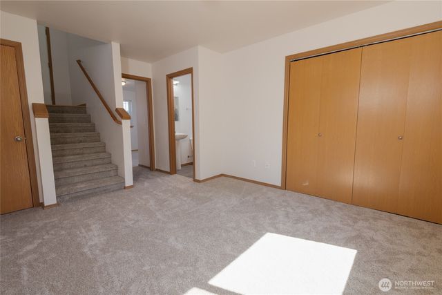 1031 E 43rd Street Ct, Tacoma, WA 98404