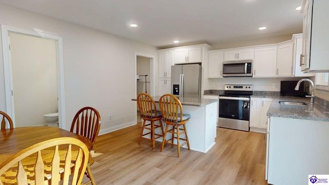 107 Magnolia Court, Vine Grove, KY 40175