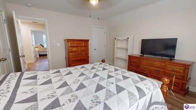 107 Magnolia Court, Vine Grove, KY 40175