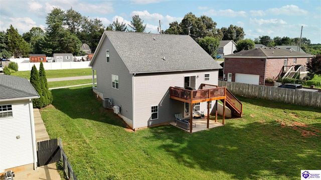 107 Magnolia Court, Vine Grove, KY 40175
