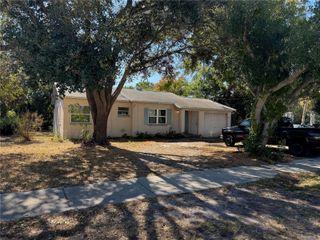 2924 W PAXTON AVENUE, Tampa, FL 33611