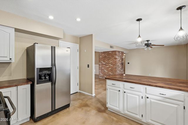 620 S ESSEX Lane, Mesa, AZ 85208