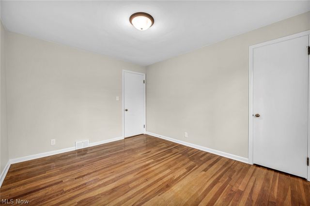 391 E 324th Street, Willowick, OH 44095