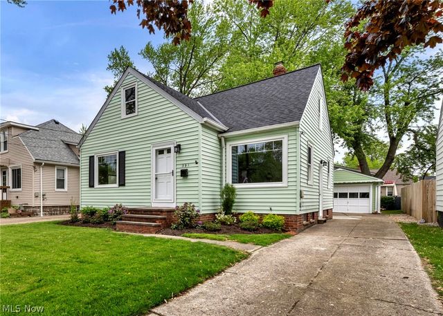 391 E 324th Street, Willowick, OH 44095