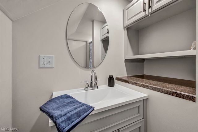 391 E 324th Street, Willowick, OH 44095