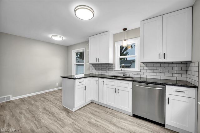 391 E 324th Street, Willowick, OH 44095