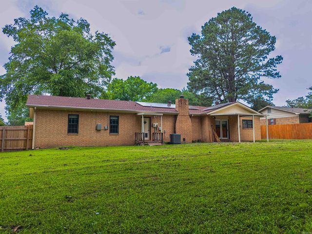 18 Pinewood Drive, Cabot, AR 72023