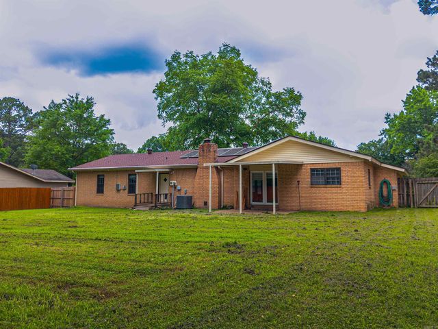 18 Pinewood Drive, Cabot, AR 72023