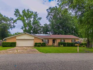18 Pinewood Drive, Cabot, AR 72023