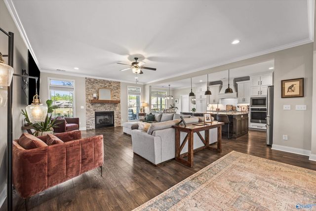 7437 Flint Crossing Circle, Owens Cross Roads, AL 35763