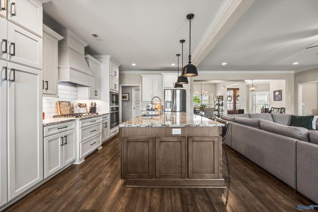 7437 Flint Crossing Circle, Owens Cross Roads, AL 35763