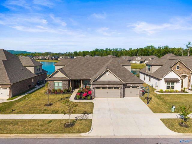 7437 Flint Crossing Circle, Owens Cross Roads, AL 35763