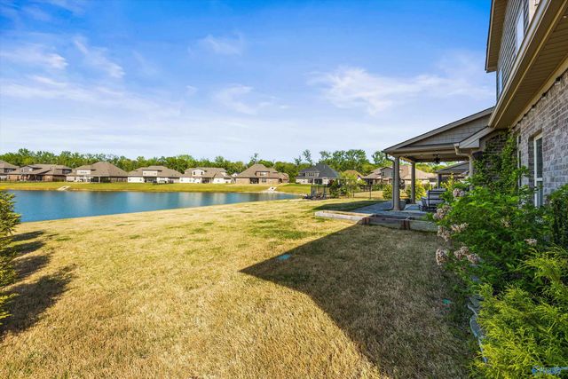 7437 Flint Crossing Circle, Owens Cross Roads, AL 35763