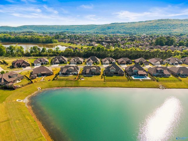 7437 Flint Crossing Circle, Owens Cross Roads, AL 35763