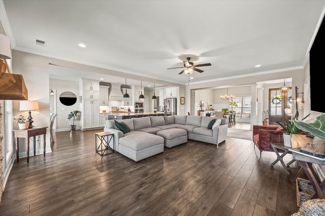 7437 Flint Crossing Circle, Owens Cross Roads, AL 35763