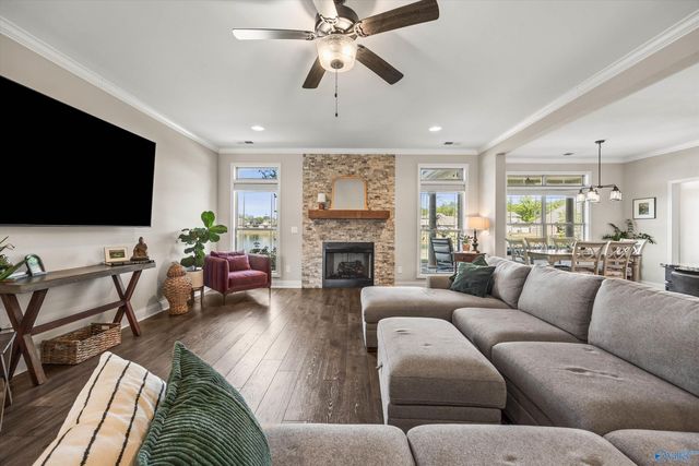 7437 Flint Crossing Circle, Owens Cross Roads, AL 35763