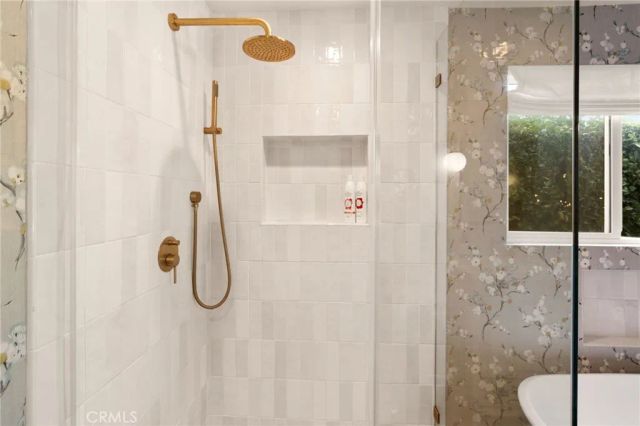 23843 Crosson Drive, Woodland Hills, CA 91367