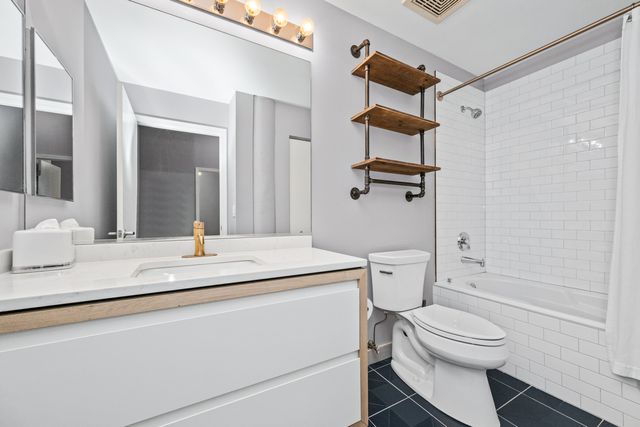 111 S Morgan Street 805, Chicago, IL 60607