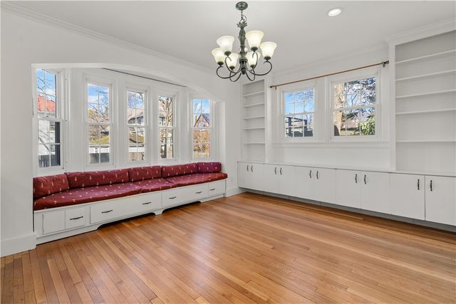 21 Dexterdale Road, Providence, RI 02906