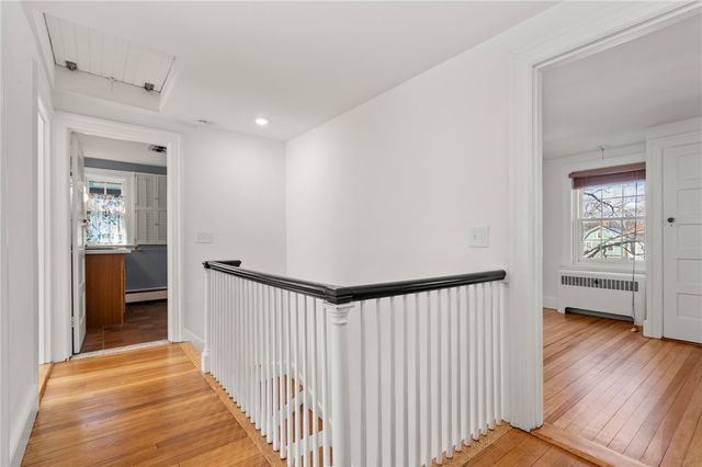 21 Dexterdale Road, Providence, RI 02906