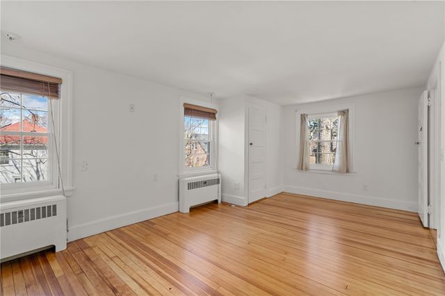 21 Dexterdale Road, Providence, RI 02906