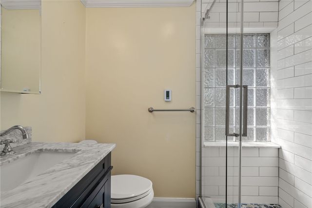 21 Dexterdale Road, Providence, RI 02906