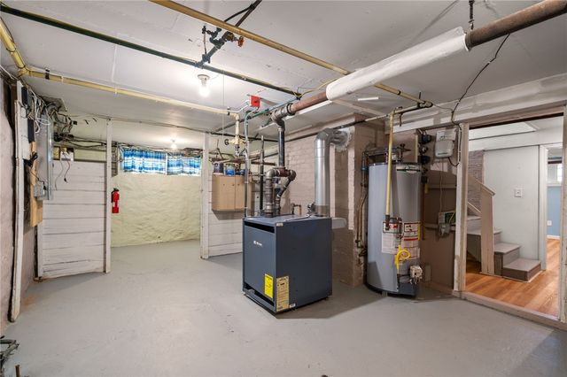 21 Dexterdale Road, Providence, RI 02906