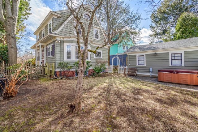 21 Dexterdale Road, Providence, RI 02906