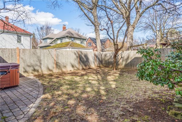 21 Dexterdale Road, Providence, RI 02906