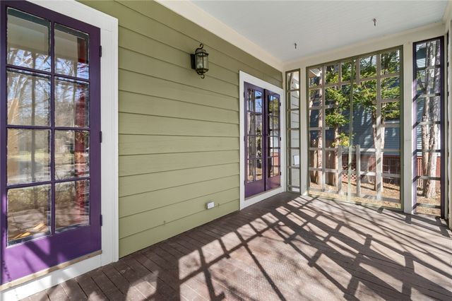 21 Dexterdale Road, Providence, RI 02906