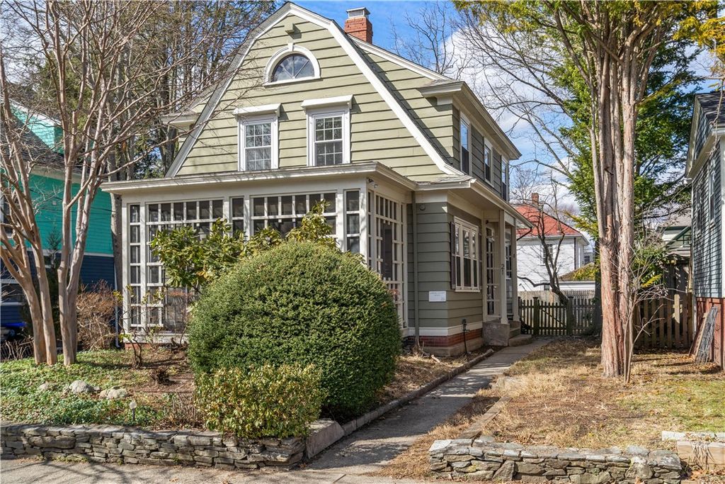 21 Dexterdale Road, Providence, RI 02906