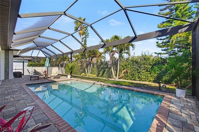 5003 SW 26th AVE, Cape Coral, FL 33914