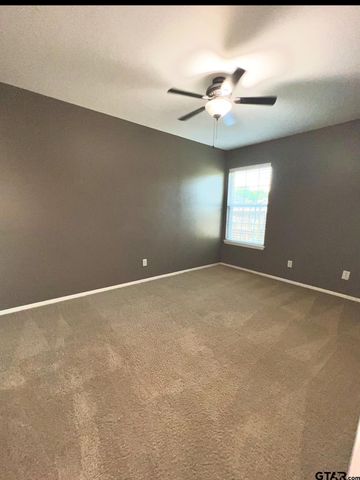 302 Willowbrook Lane, Whitehouse, TX 75791