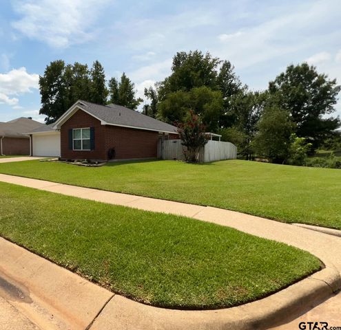 302 Willowbrook Lane, Whitehouse, TX 75791