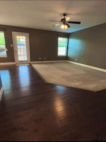 302 Willowbrook Lane, Whitehouse, TX 75791