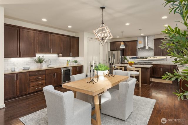 5740 Solana Lane NE, Bainbridge Island, WA 98110